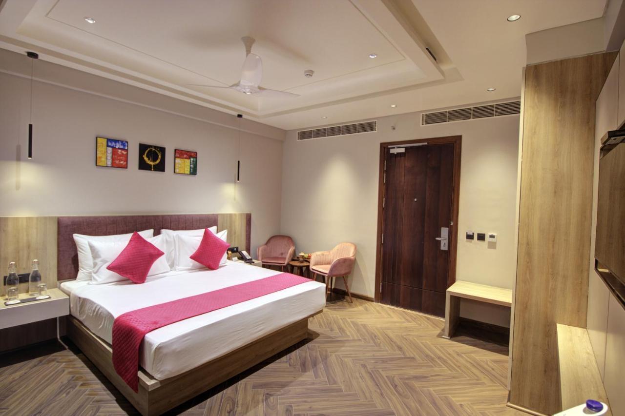 Cygnett Collection K K Hotel Faizabad Exterior foto