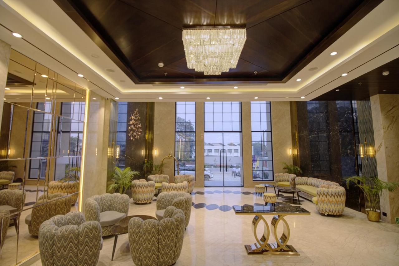 Cygnett Collection K K Hotel Faizabad Exterior foto