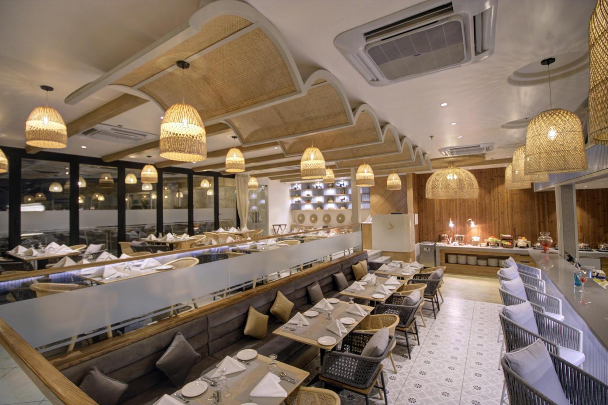 Cygnett Collection K K Hotel Faizabad Exterior foto